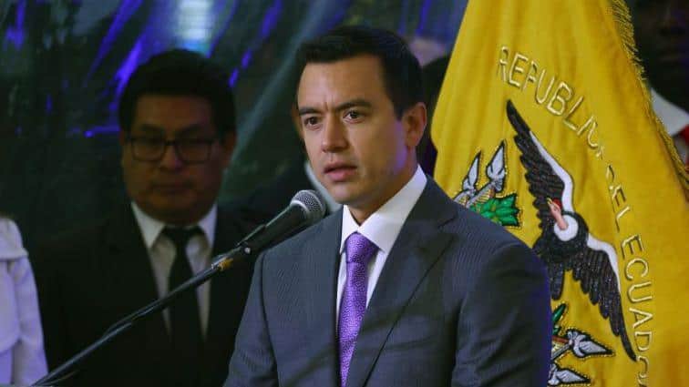 Mayoría de los votantes ecuatorianos respalda medidas de Novoa