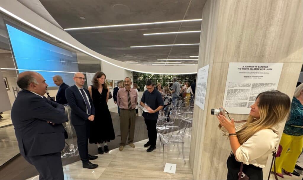 Elizabeth Velásquez cuenta historias y noticias a través de su cámara